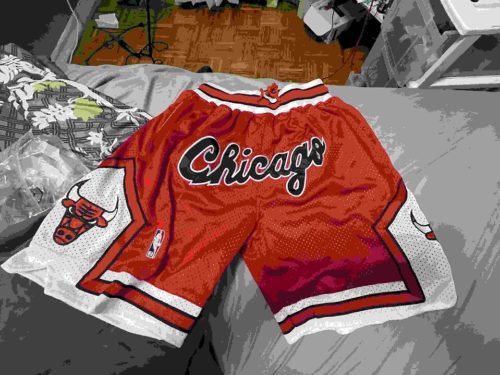 Chicago Bulls Red  Basketball Vintage Shorts Chicago Logo photo review