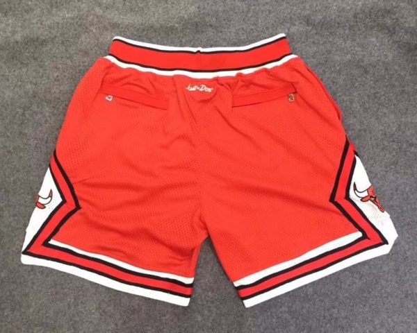 Chicago-Bulls-Shorts-Red-Chicago-3.jpg