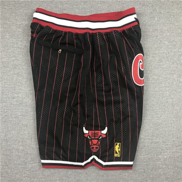 Chicago Bulls Black Red Strip CHICAGO Shorts sdie